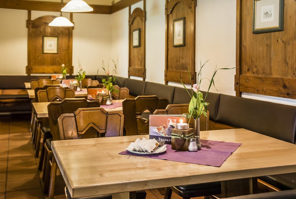 Hotel-Restaurant Bauer-Keller غريدينغ المظهر الخارجي الصورة